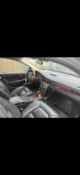 Volvo S80 2 of 7