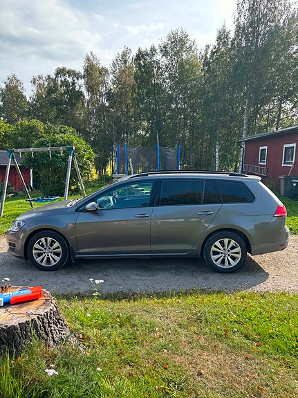 Volkswagen Golf VII 4 of 7