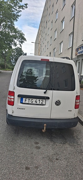 Volkswagen Caddy Maxi 2 of 4