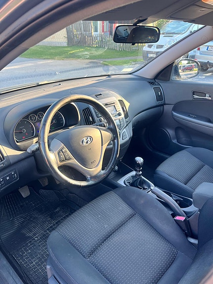 Hyundai i30 4 of 5