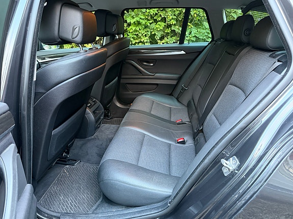BMW 530xd 6 of 16