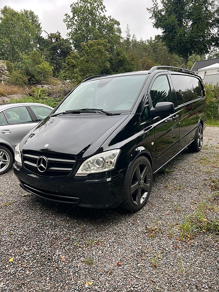 Mercedes-Benz Vito 122 2 of 9