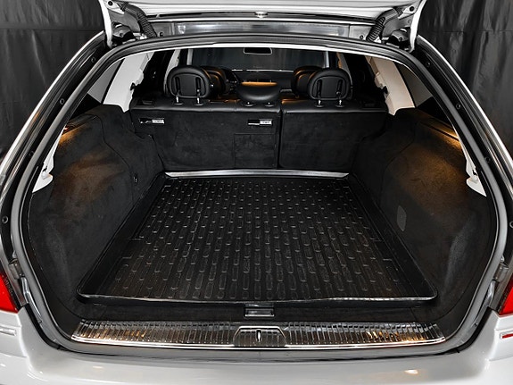 Mercedes-Benz E63 17 of 30