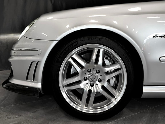 Mercedes-Benz E63 11 of 30