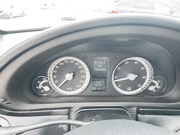 Mercedes-Benz C230 8 of 15