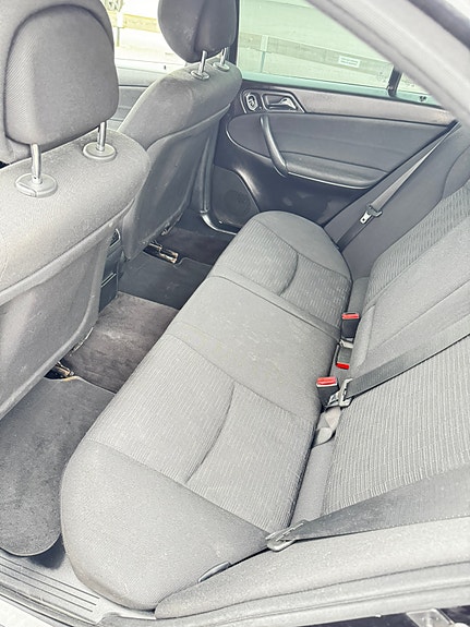 Mercedes-Benz C230 13 of 15