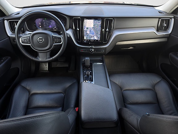 Volvo XC60 11 of 18
