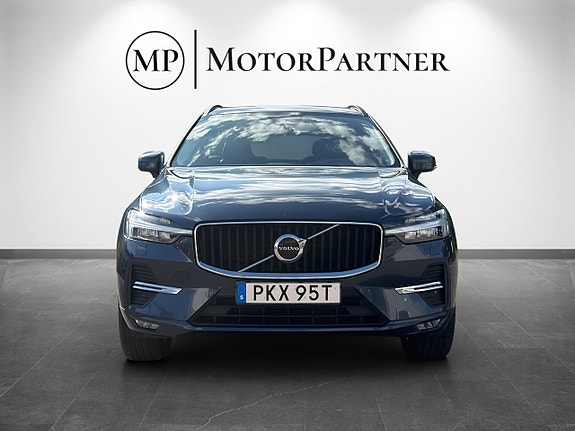 Volvo XC60 2 of 18