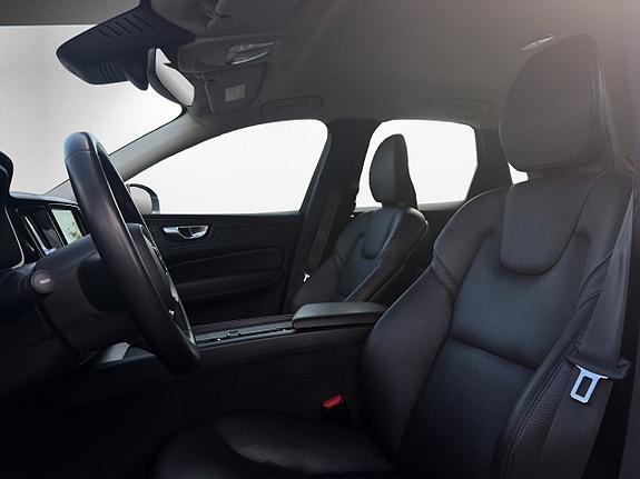 Volvo XC60 9 of 18