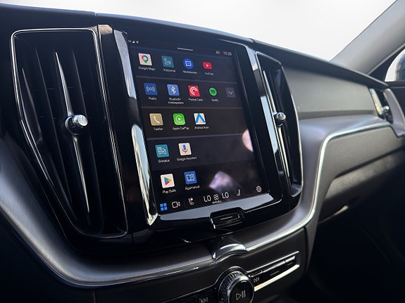 Volvo XC60 15 of 18