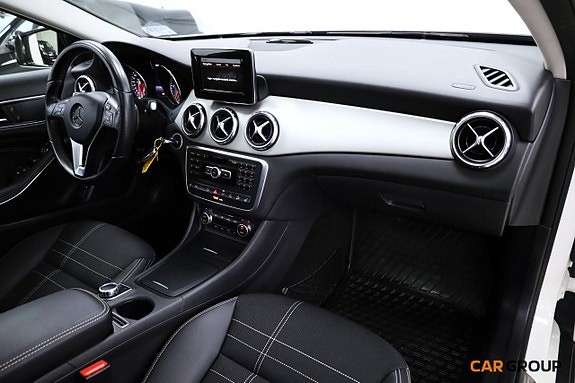 Mercedes-Benz GLA220 12 of 21