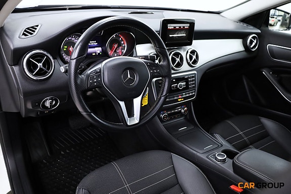Mercedes-Benz GLA220 11 of 21