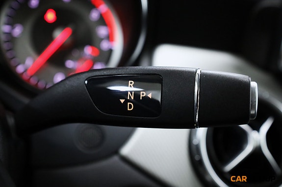 Mercedes-Benz GLA220 20 of 21