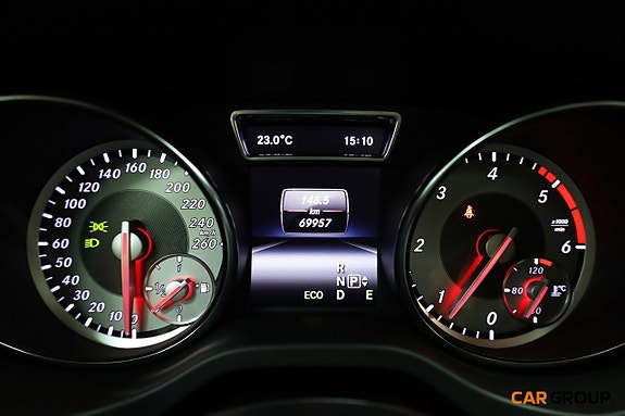 Mercedes-Benz GLA220 16 of 21