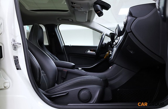 Mercedes-Benz GLA220 14 of 21