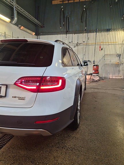 Audi A4 allroad 6 of 6