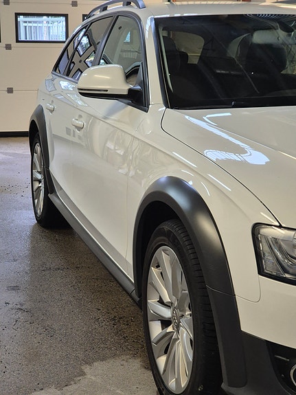 Audi A4 allroad 4 of 6