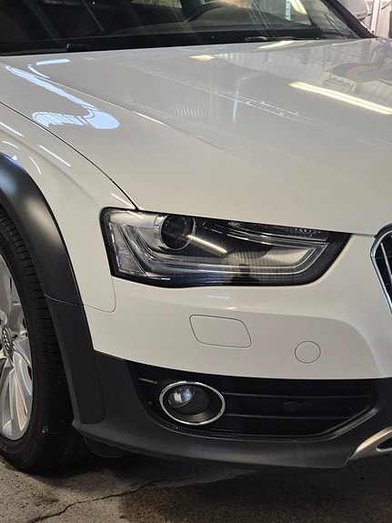 Audi A4 allroad 3 of 6