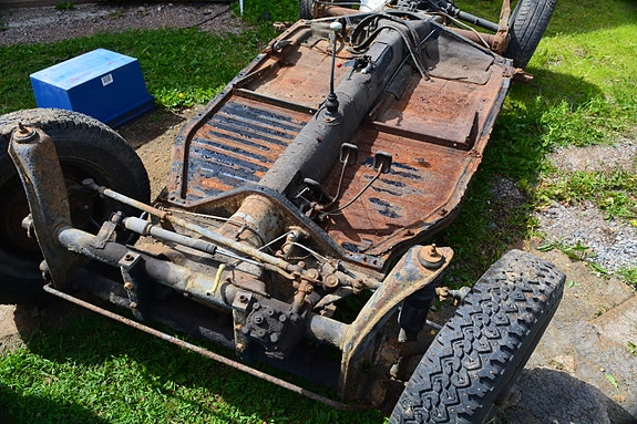 Volkswagen 1300 3 of 5