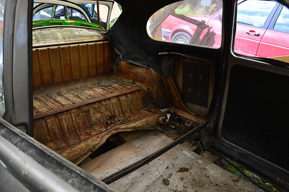 Volkswagen 1300 5 of 5