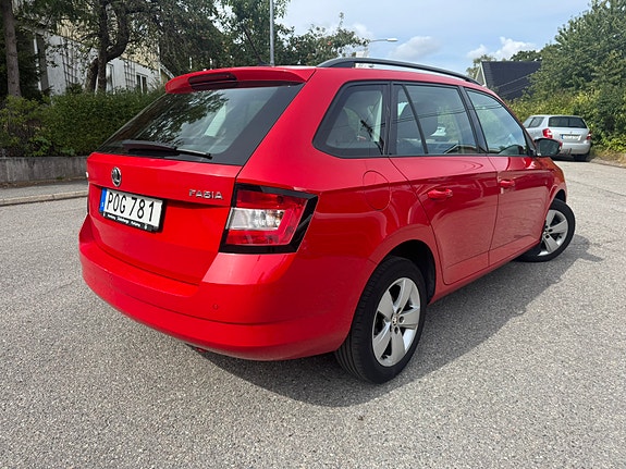 Skoda Fabia 2 of 7