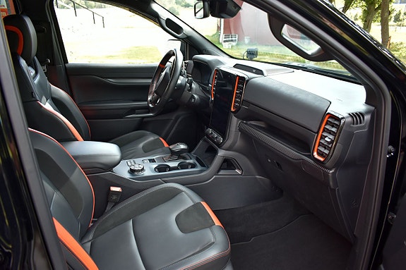 Ford Ranger Raptor 19 of 23