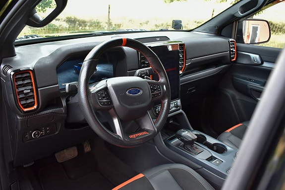 Ford Ranger Raptor 17 of 23