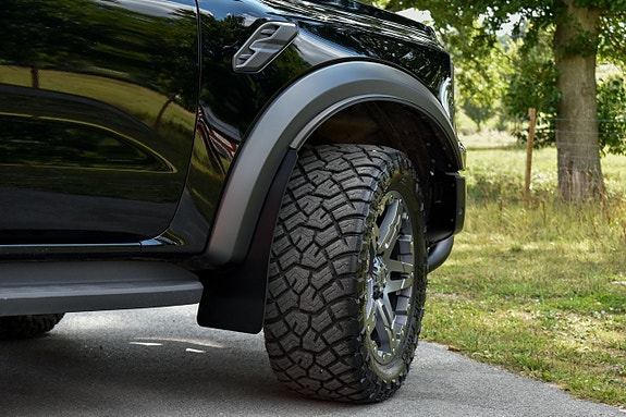 Ford Ranger Raptor 14 of 23