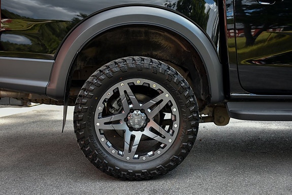Ford Ranger Raptor 12 of 23