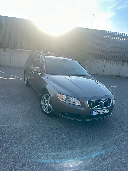 Volvo V70 19 of 19