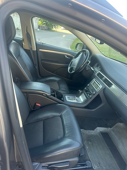 Volvo V70 13 of 19