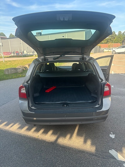 Volvo V70 6 of 19