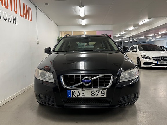 Volvo V70 2 of 21