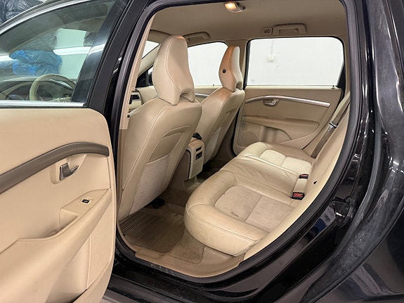 Volvo V70 7 of 21