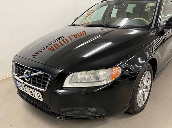 Volvo V70 3 of 21