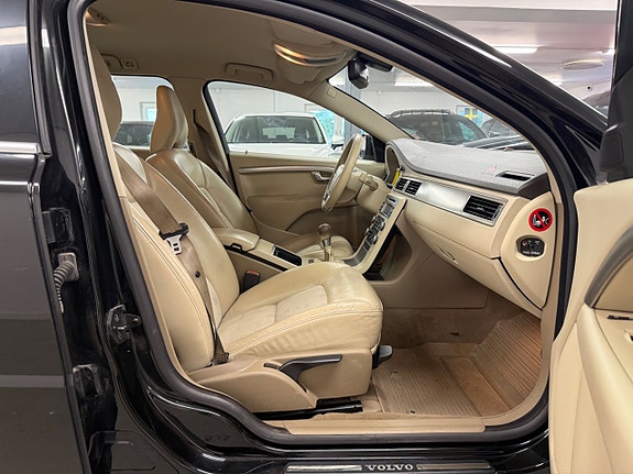Volvo V70 14 of 21