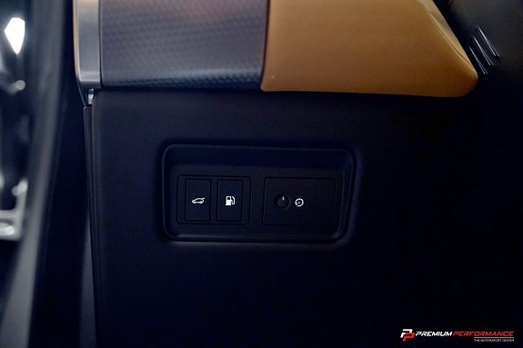 Land Rover Range Rover Sport 13 of 27