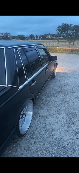 Volvo 740 2 of 25