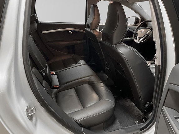 Volvo V70 8 of 10