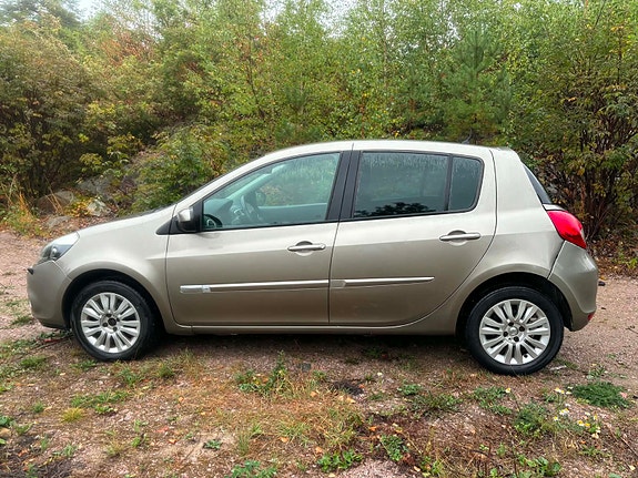 Renault Clio 2 of 7
