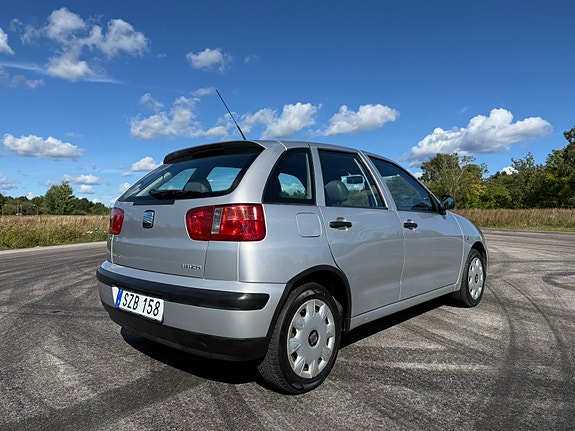 Seat Ibiza 3 of 7