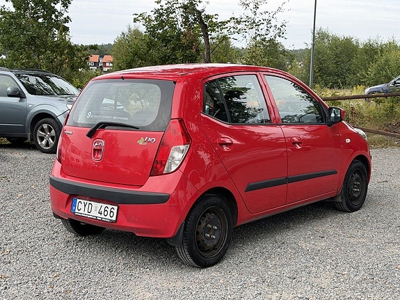 Hyundai i10 3 of 17