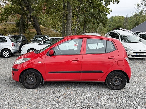 Hyundai i10 6 of 17