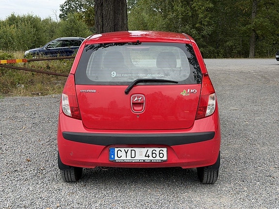 Hyundai i10 8 of 17