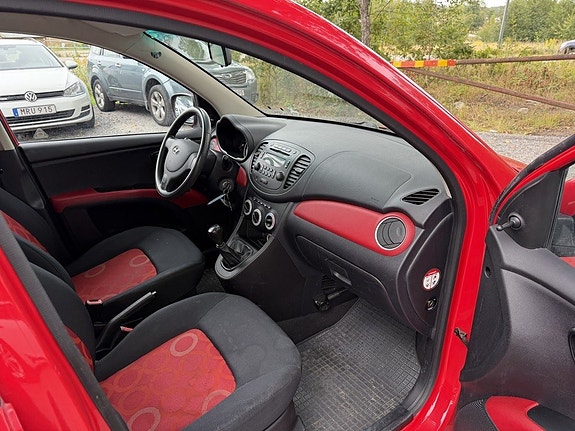 Hyundai i10 12 of 17