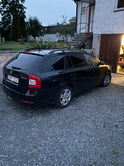 Skoda Octavia 3 of 6