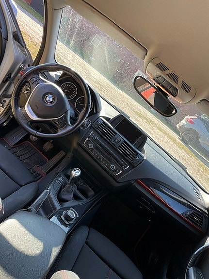 BMW 118d 5 of 6