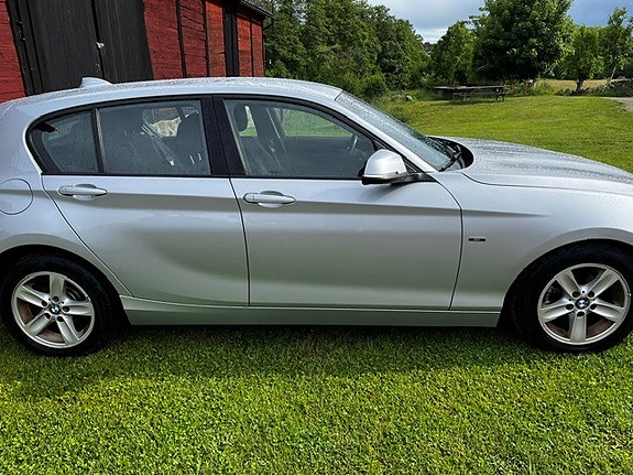 BMW 118d 3 of 6