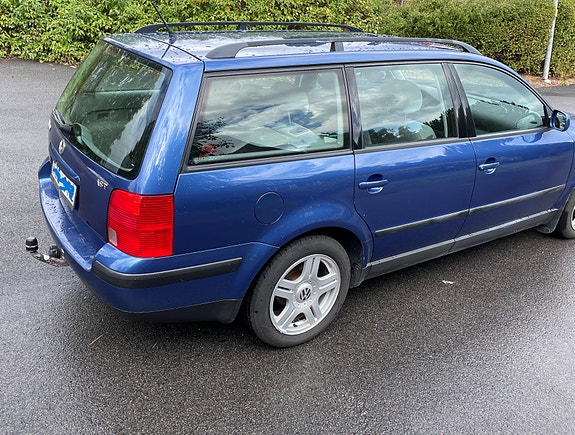 Volkswagen Passat 3 of 3