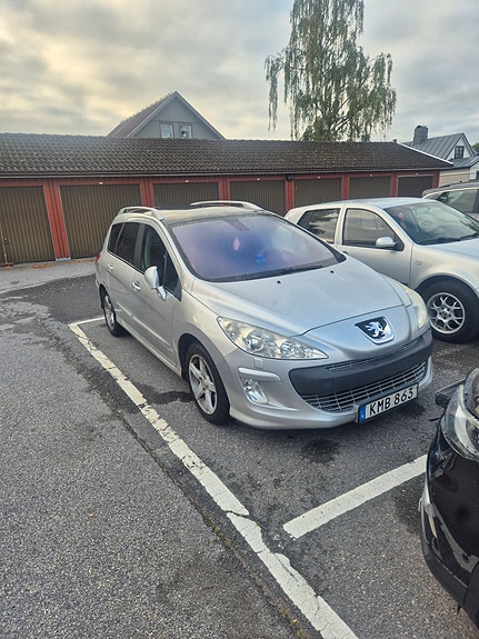 Peugeot 308 SW 7 of 7